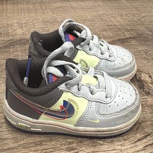 Nike Kids' Light Gray and Neon Sneakers